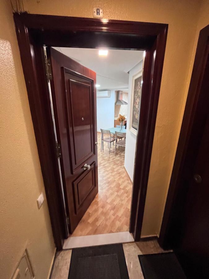 Gatu Villa Elvira Junto Al Hospital Y Playa 2 Dormit Y 2 Banos, Preferente Mayores De 25 Anos Y Familias 加的斯 外观 照片